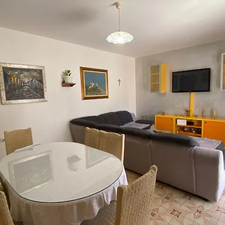 Apartment Marina